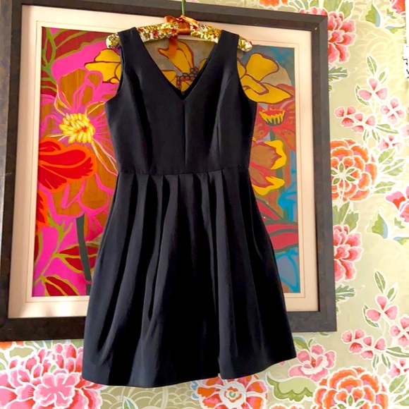 Halston Heritage Dresses & Skirts - Halston Heritage, size 6 short, black party dress.